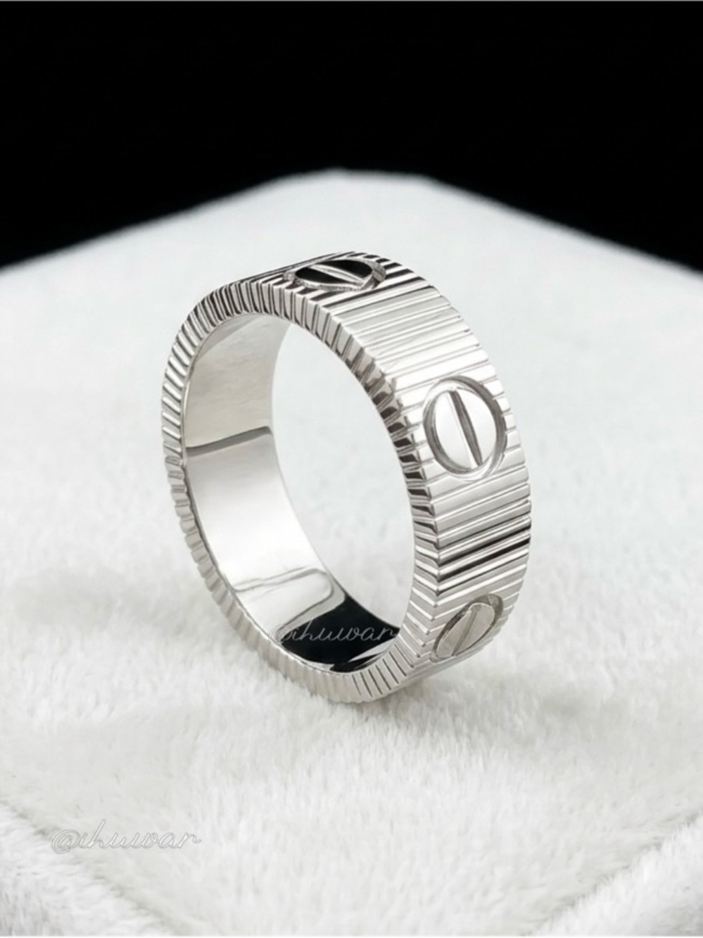 18K White Gold Plated LOVE Ring Ribbed Screw Motif Band Size 7